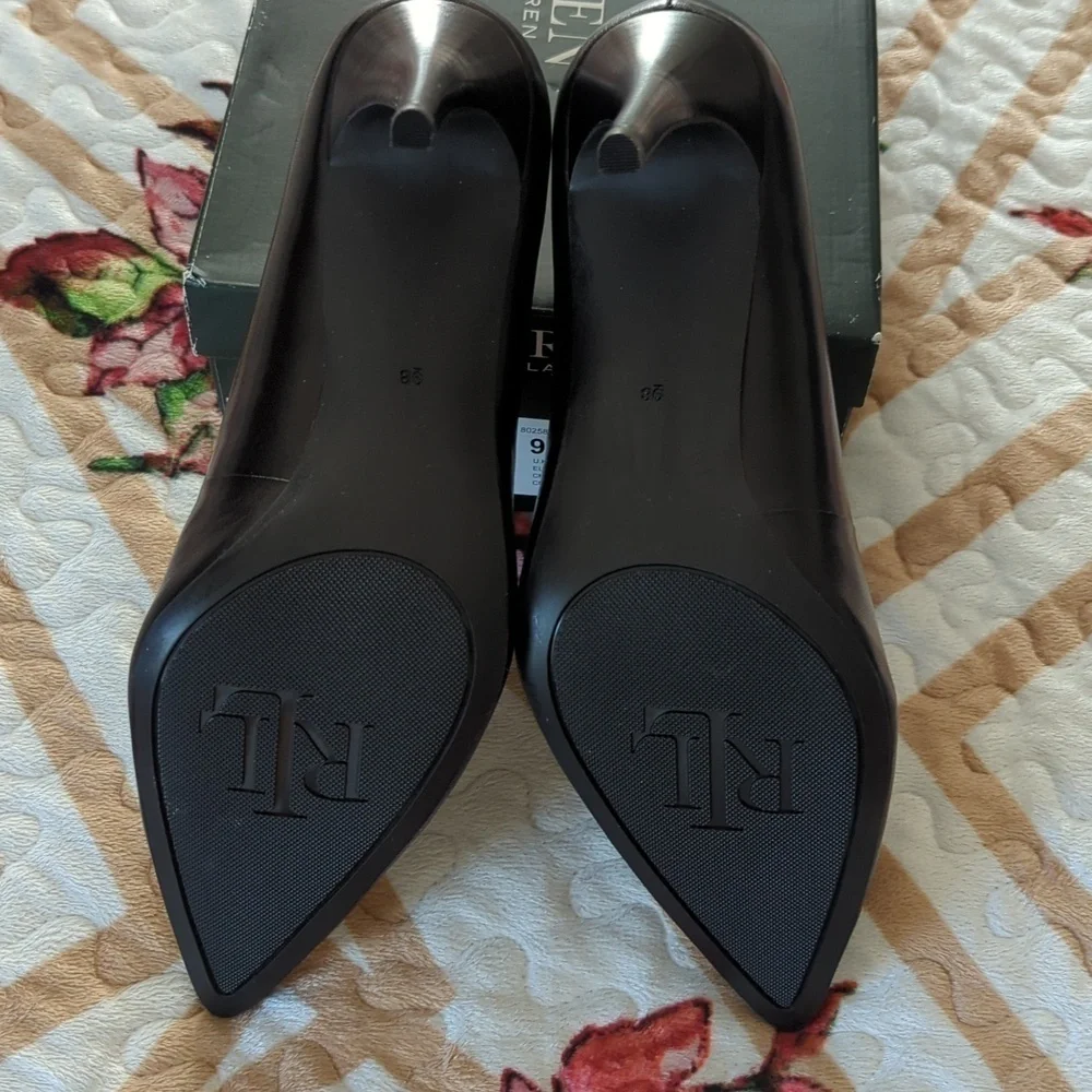 Ralph Lauren Black heels. - Picture 4 of 5